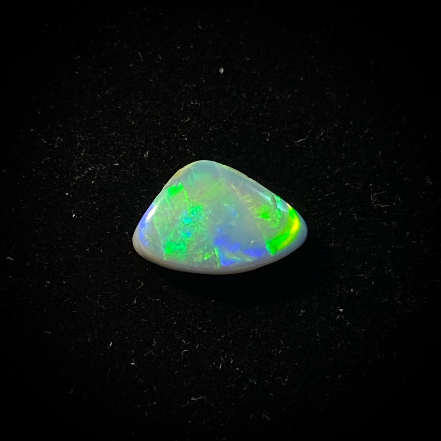 Solid sort opal - 11208