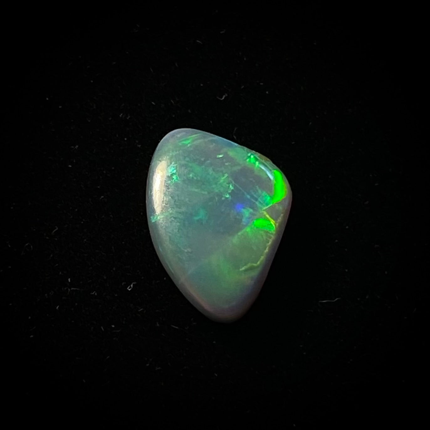 Solid sort opal - 11208