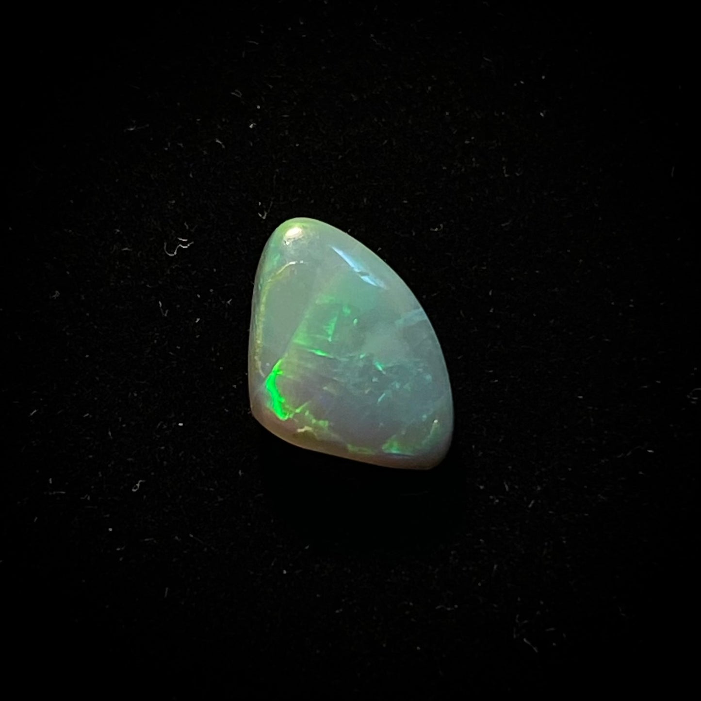 Solid sort opal - 11208