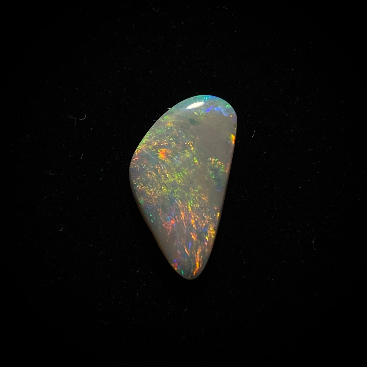 Solid crystal opal - 11233