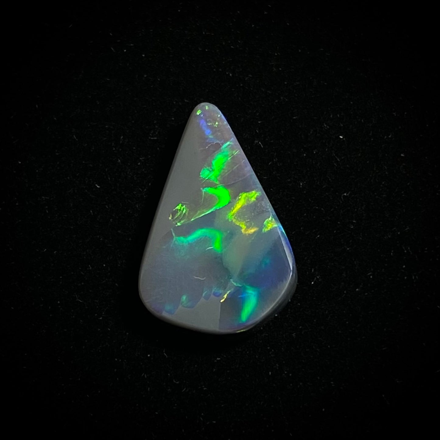 Massiver schwarzer Opal – 11294