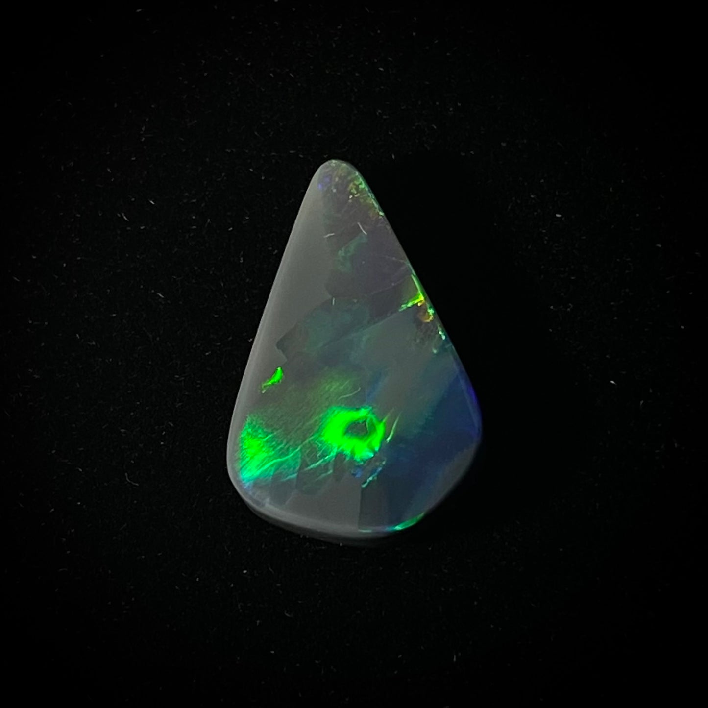 Massiver schwarzer Opal – 11294