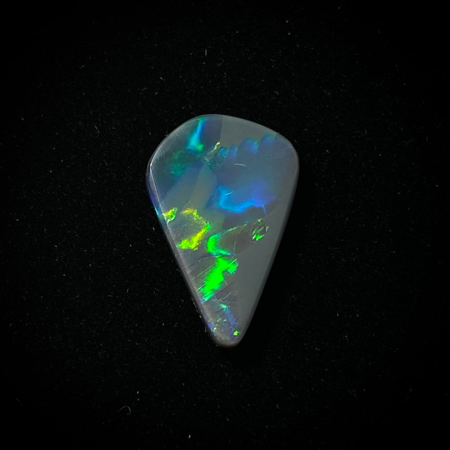 Massiver schwarzer Opal – 11294