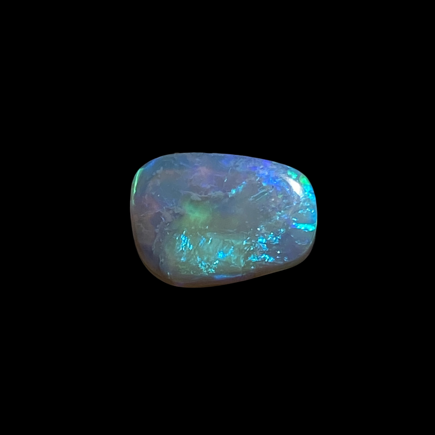 Solid crystal opal - 11586