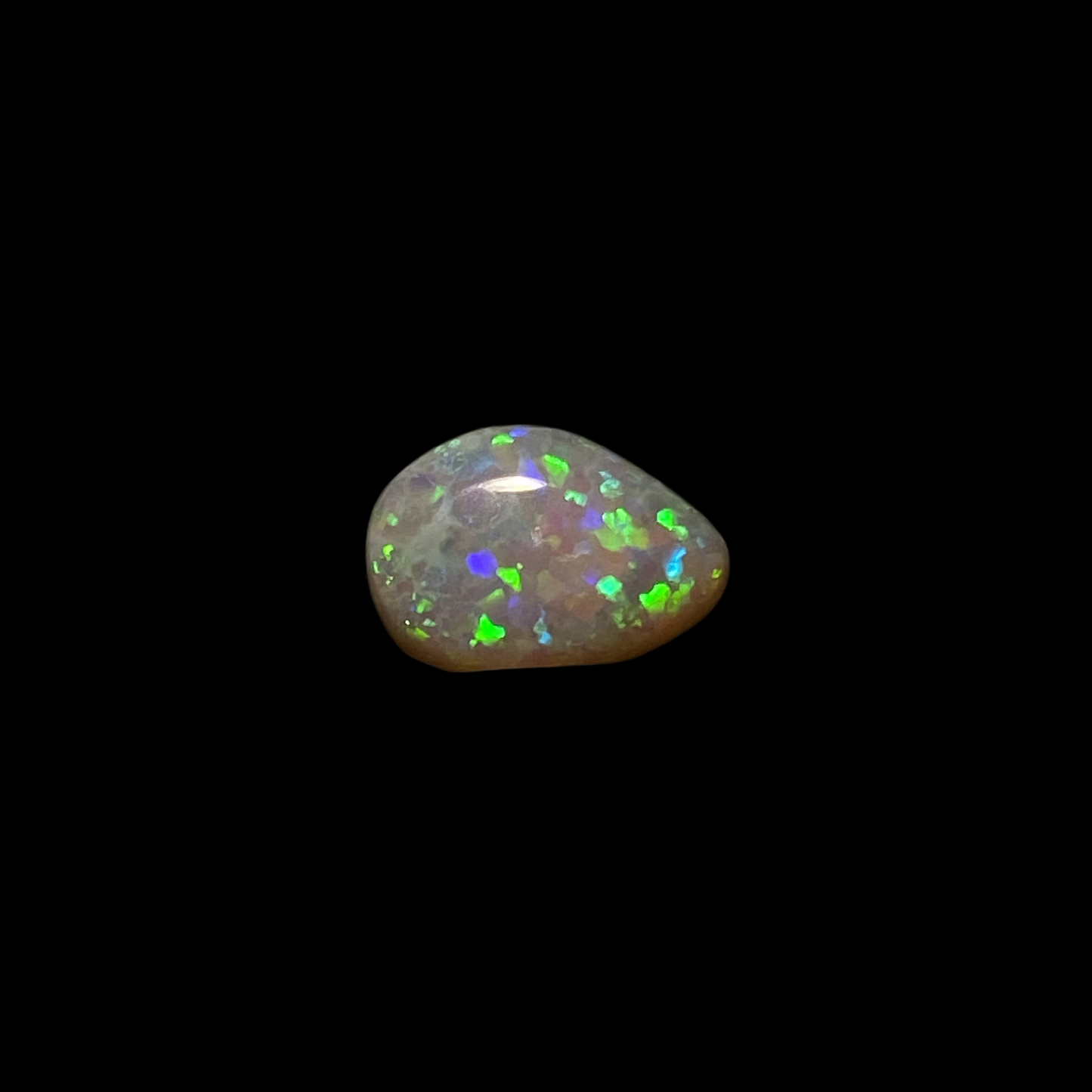 Solid crystal opal - 11587