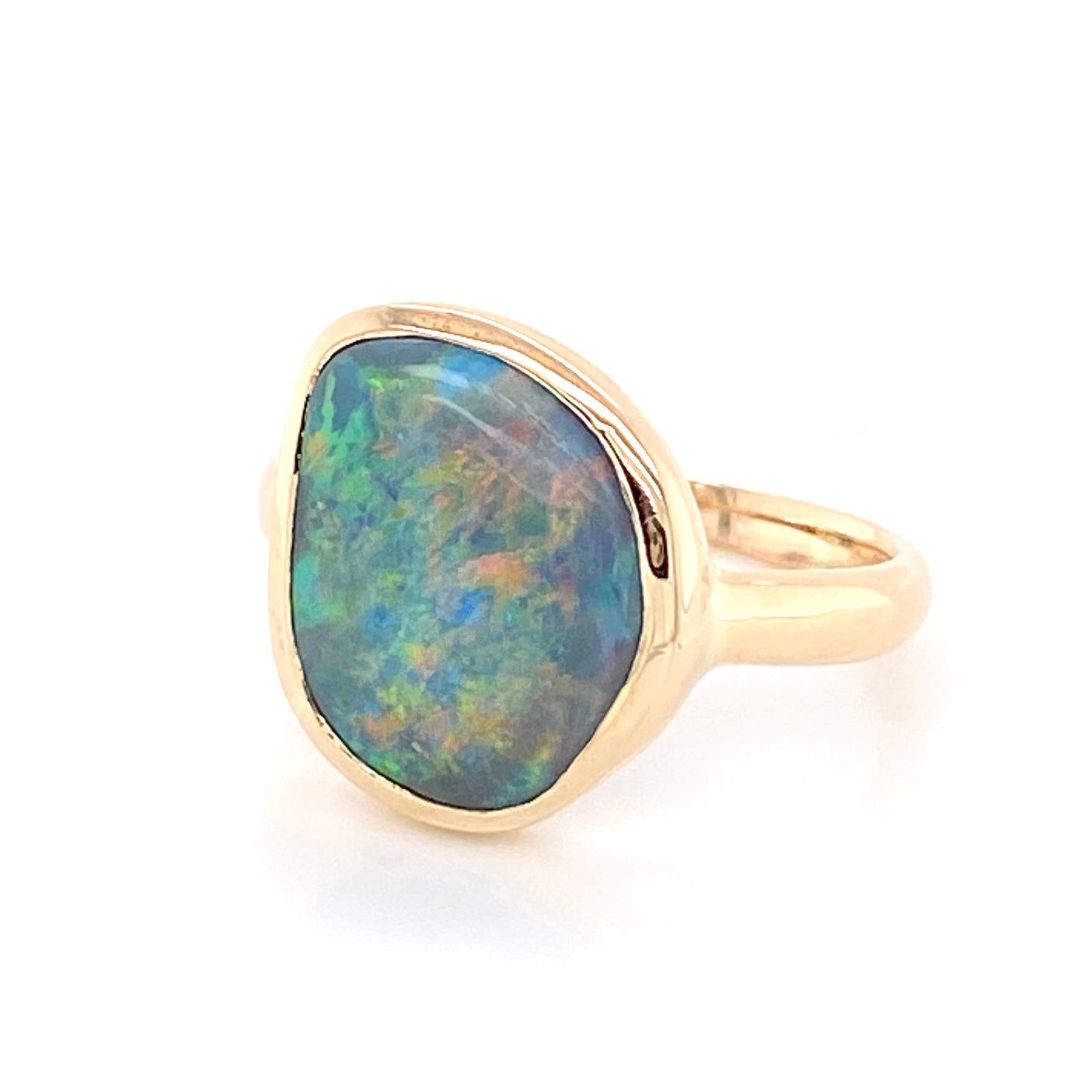 Fantastisk ring med ægte solid opal fra vores opal mine i Lightning Ridge, Australien. Kommer med certifikat