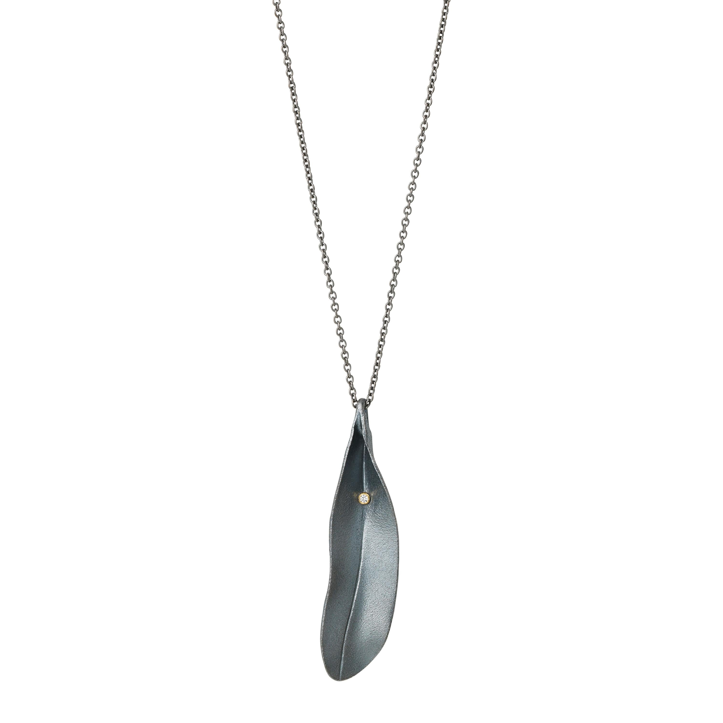 Pendant - Grass medium wide
