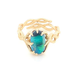 Ring med solid opal fra Australien i 14 Kt. guld. Kommer med certifikat.
