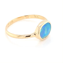 Ring med ægte solid crystal opal fra Australien indfattet i 14 kt. guld.Kommer med certifikat. 