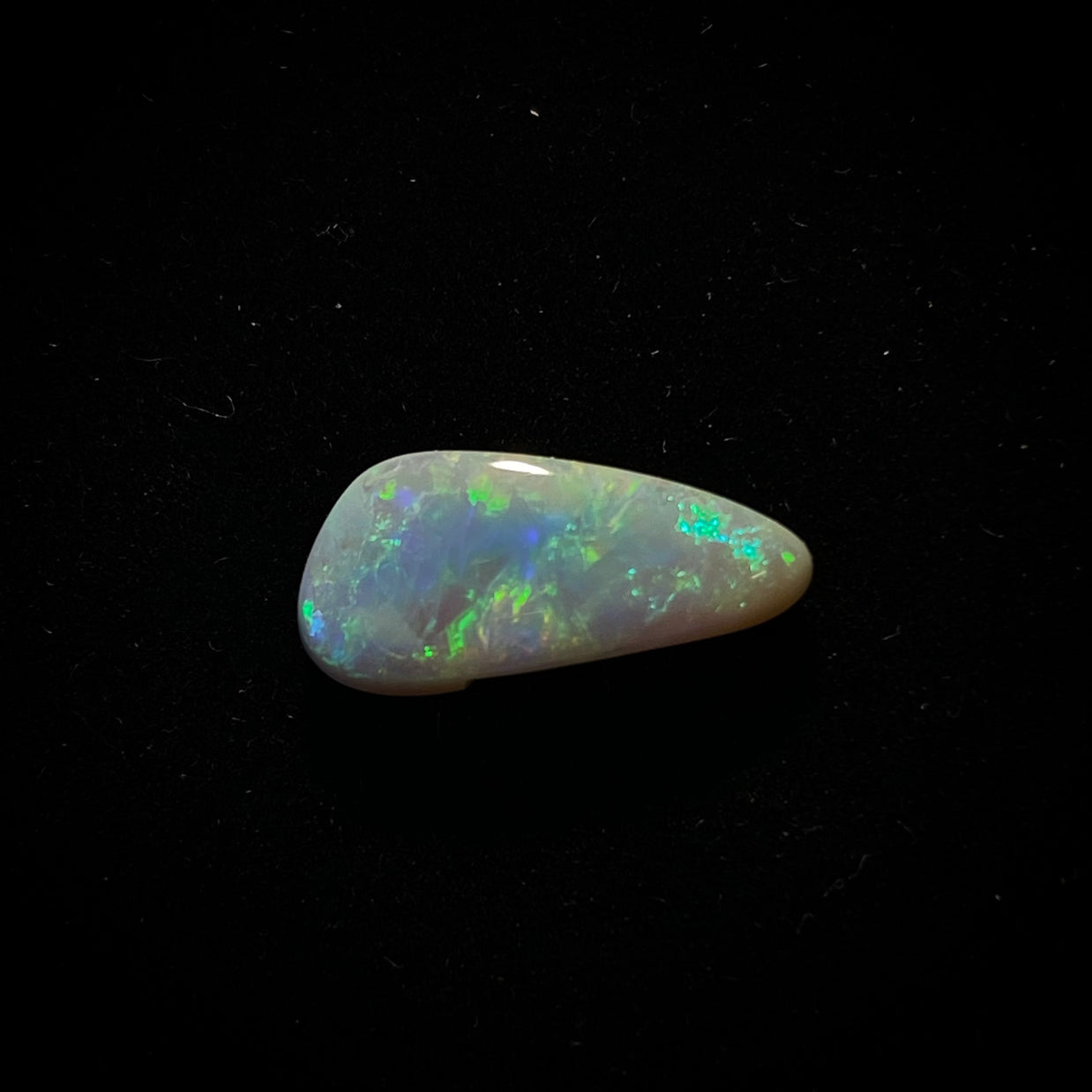 Solid mørk opal - 11178