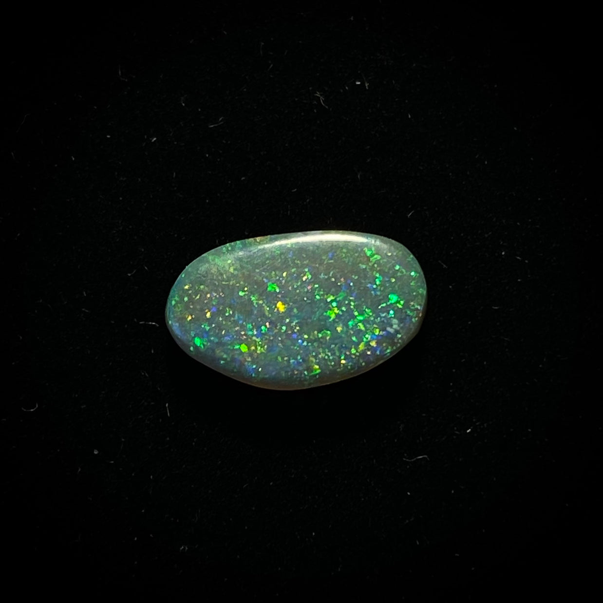 Solid mørk opal - 11181