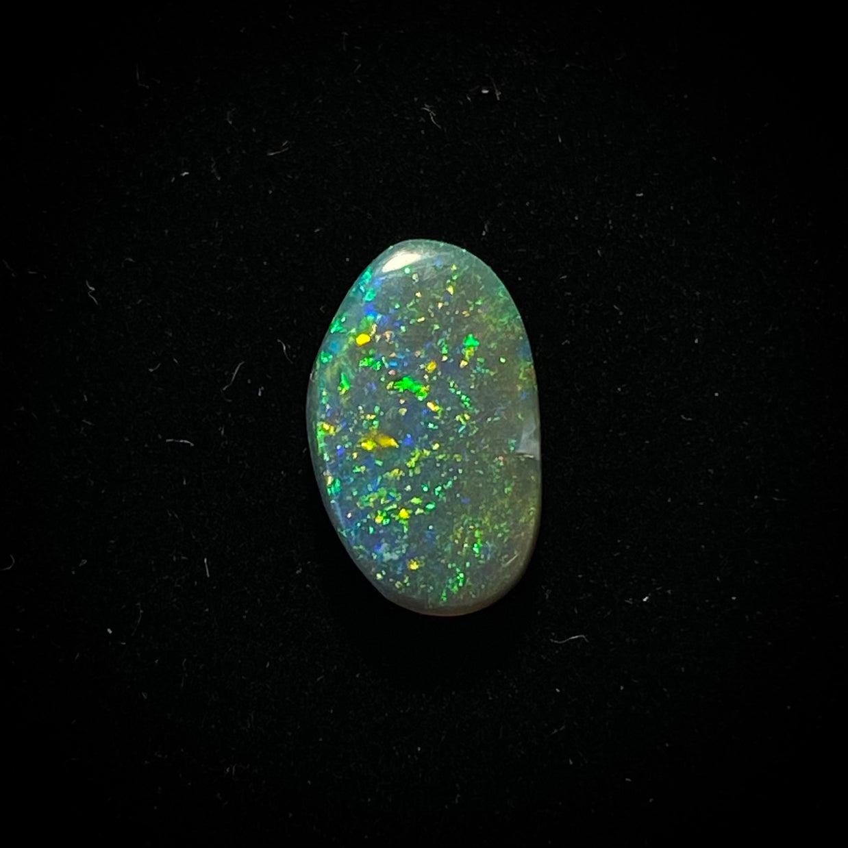 Solid mørk opal - 11181