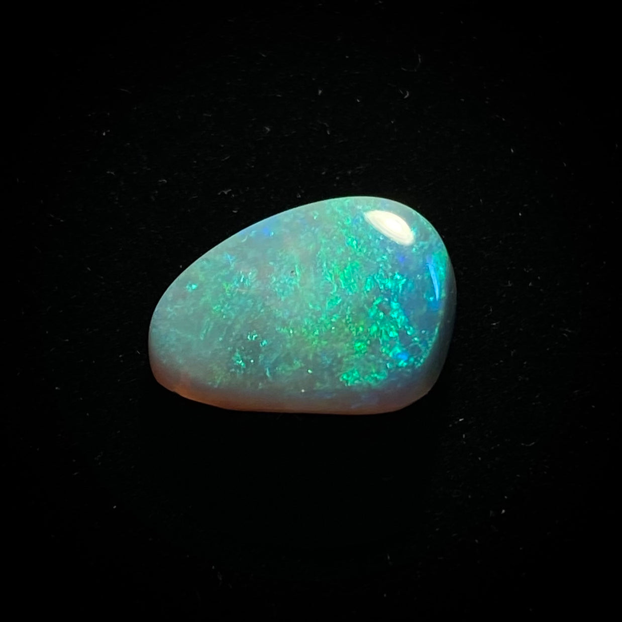 Solid crystal Opal - 11200