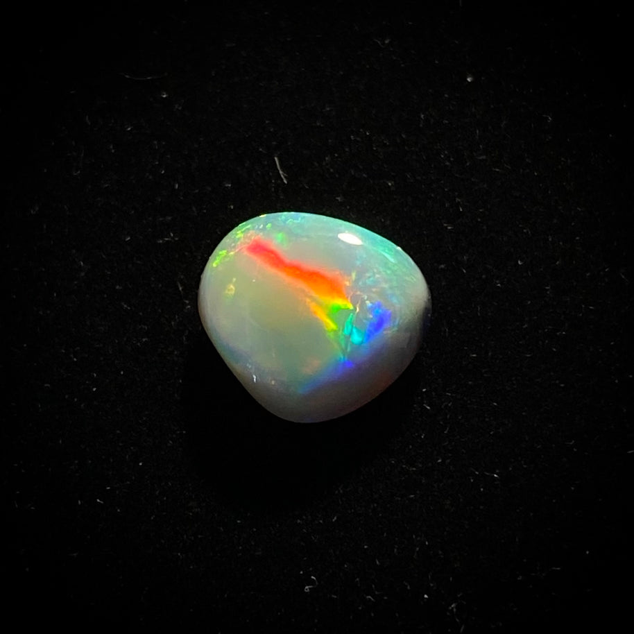 Massiver heller Opal - 11210