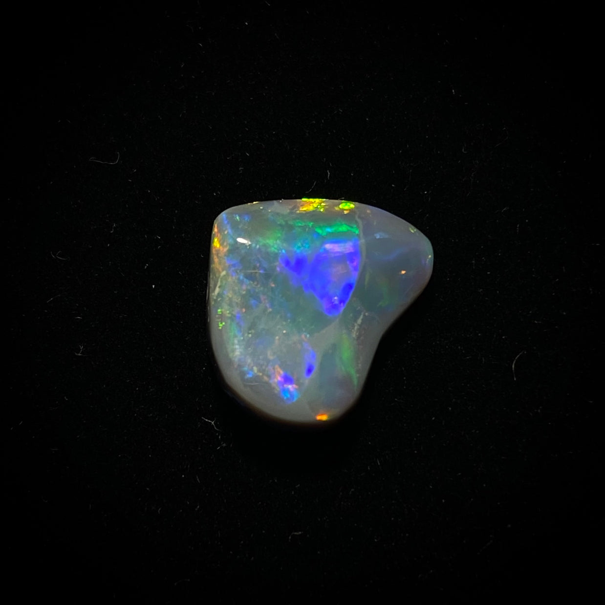 Solid mørk opal - 11235