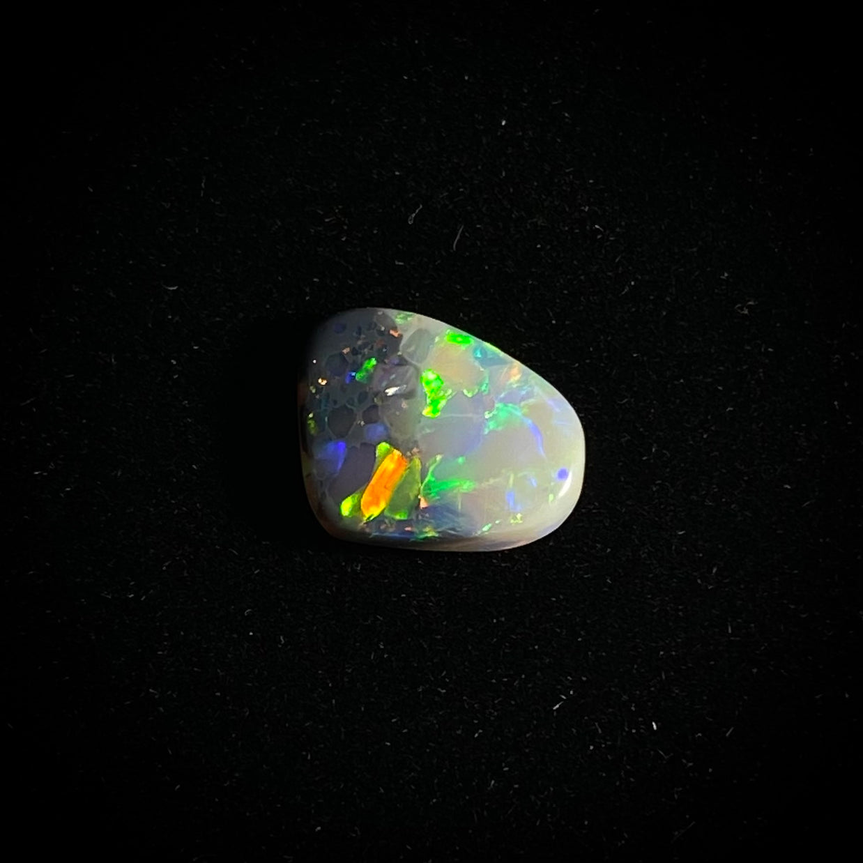 Solid mørk opal - 11237