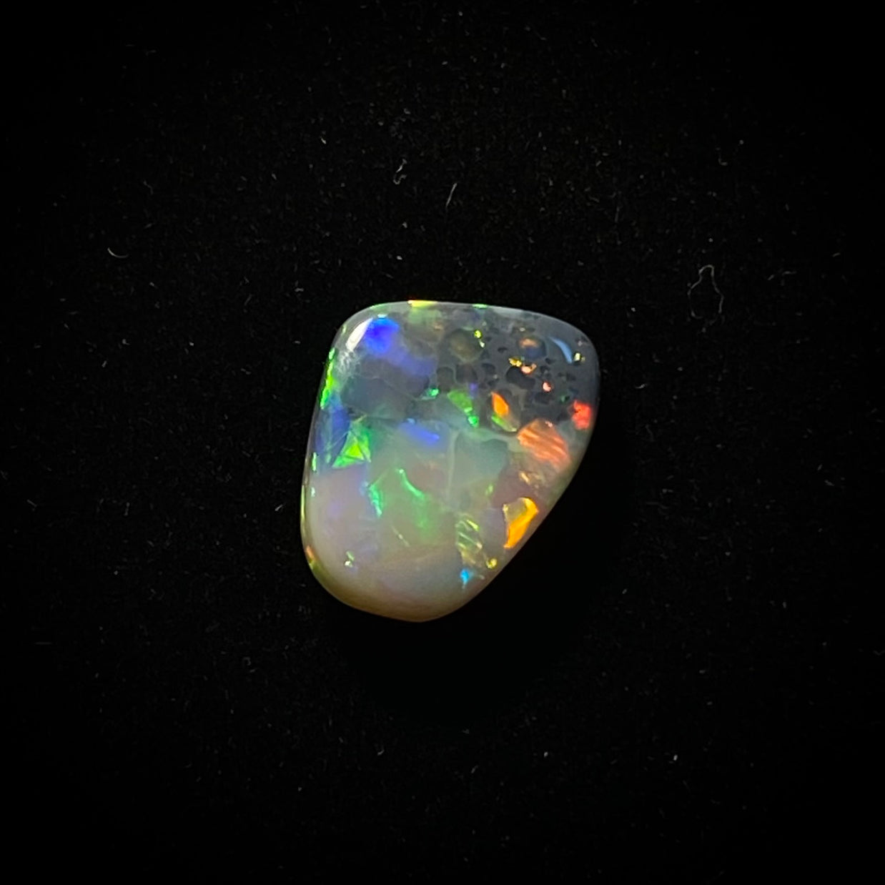Solid mørk opal - 11237