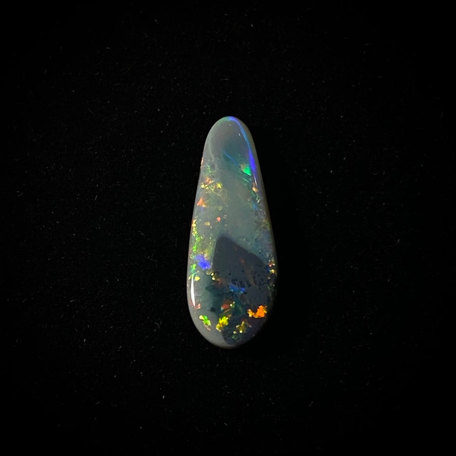 Massiver dunkler Opal – 11273