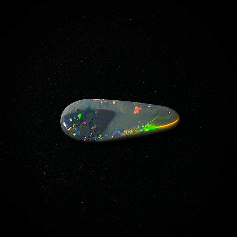 Massiver dunkler Opal – 11273