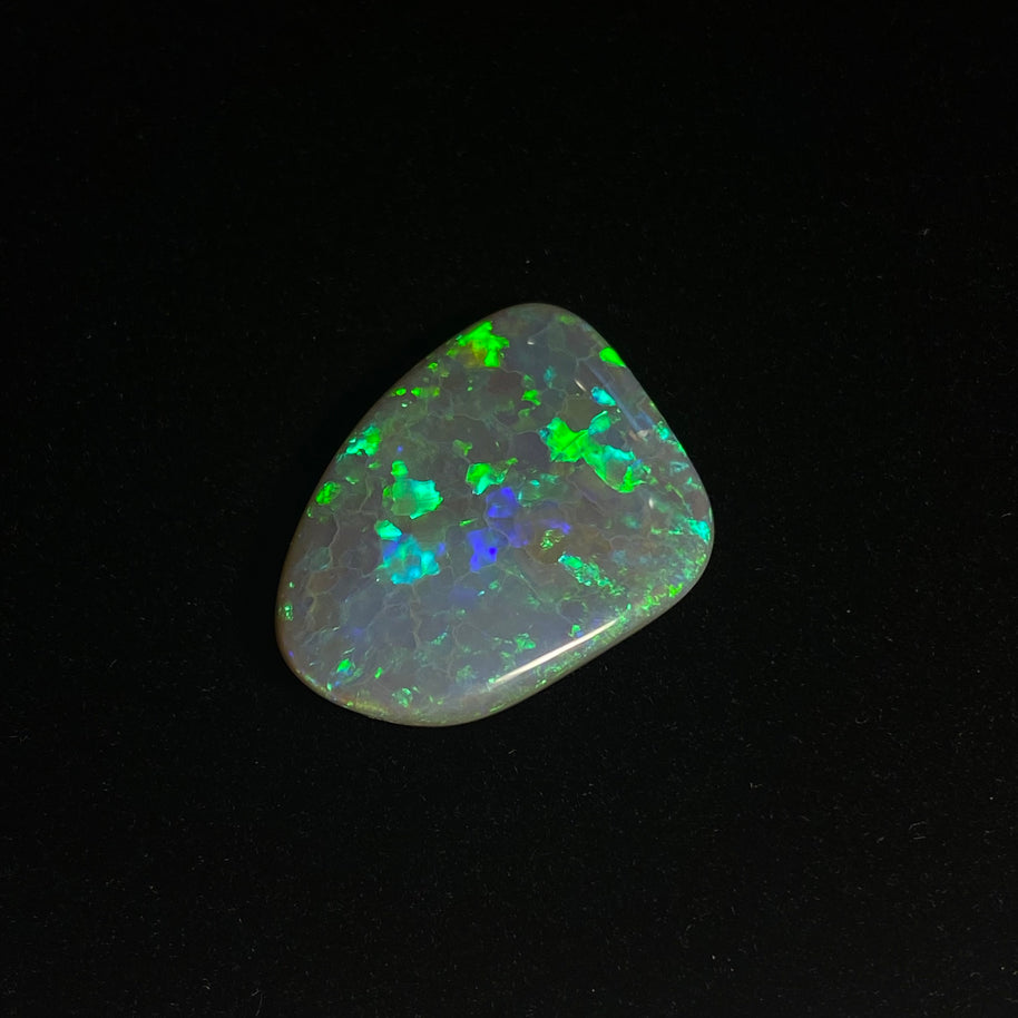 Massiver dunkler Opal – 11292