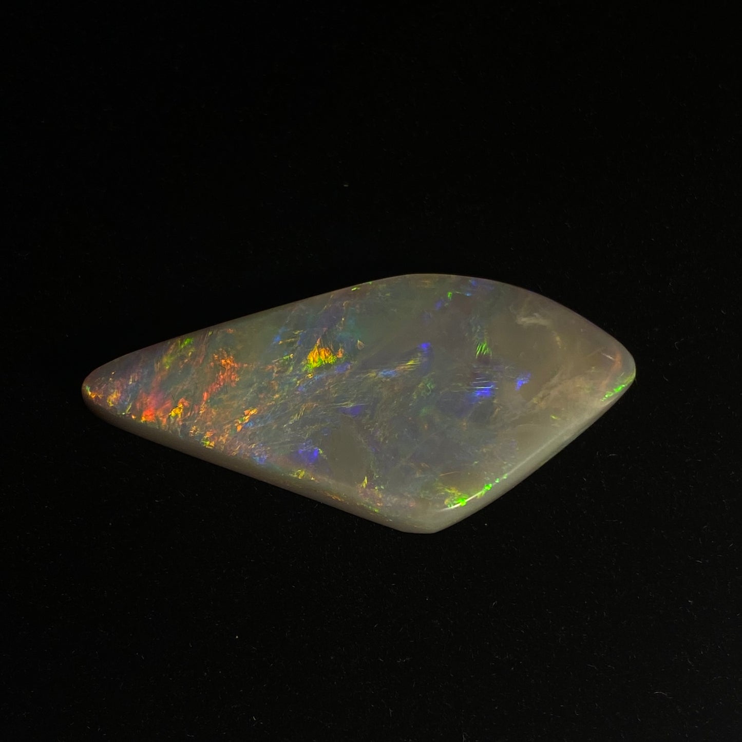 Solid mørk opal - 11361