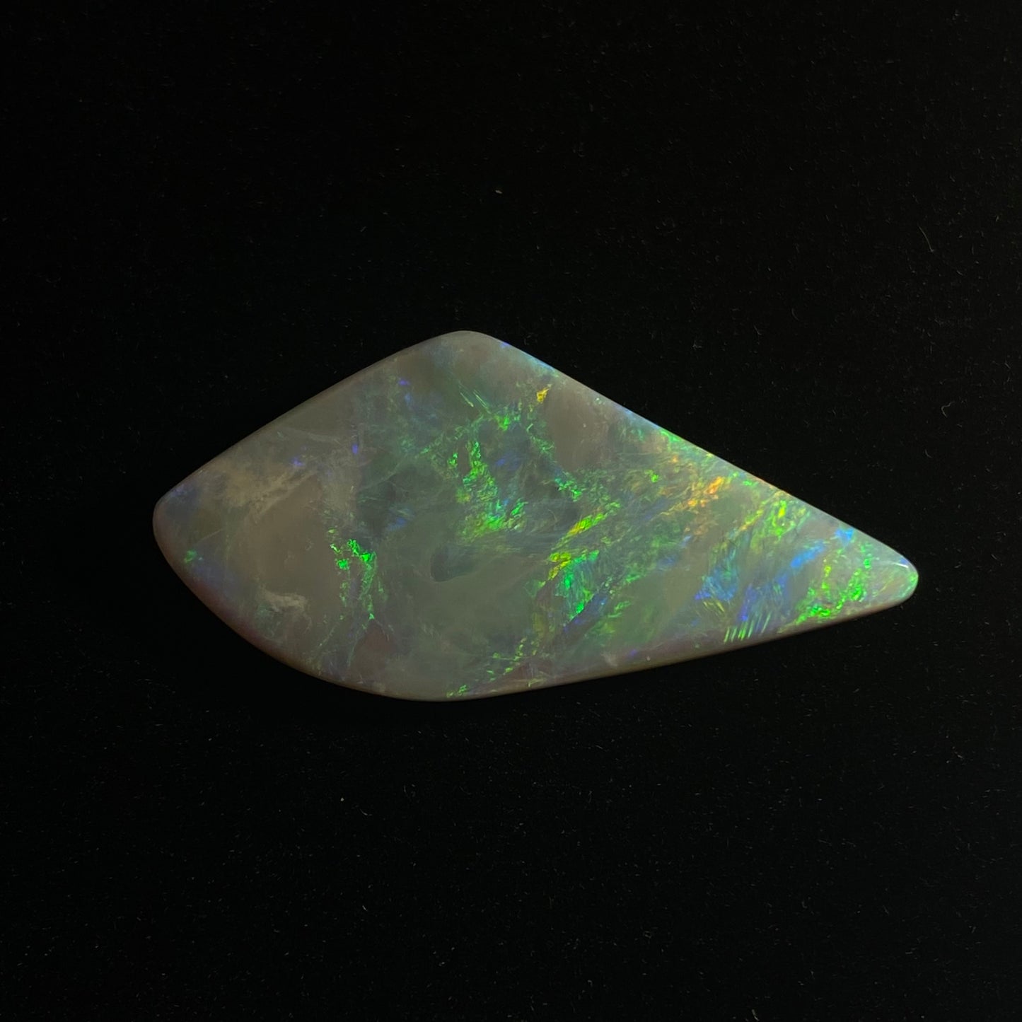 Solid mørk opal - 11361