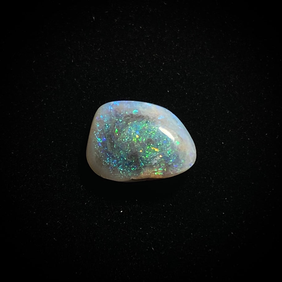 Massiver heller Opal – 11370