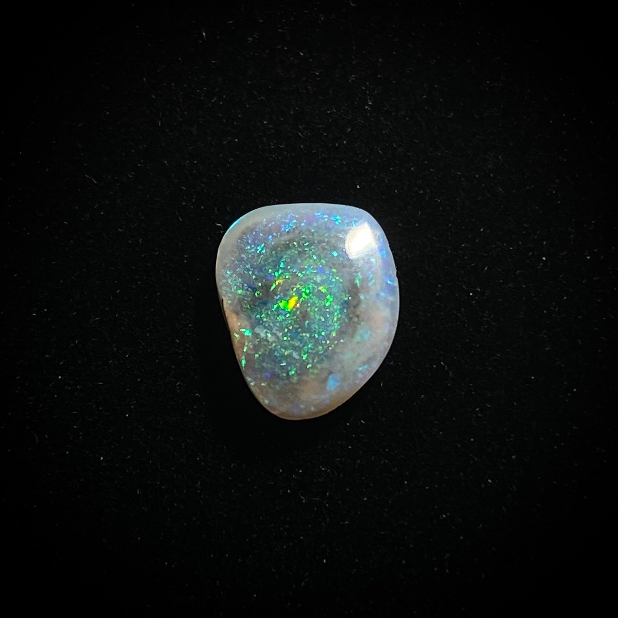 Massiver heller Opal – 11370