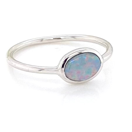 Sølv ring med oval orange og blå opal