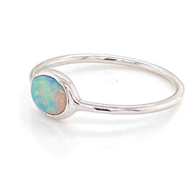 Sølv ring med blå opal