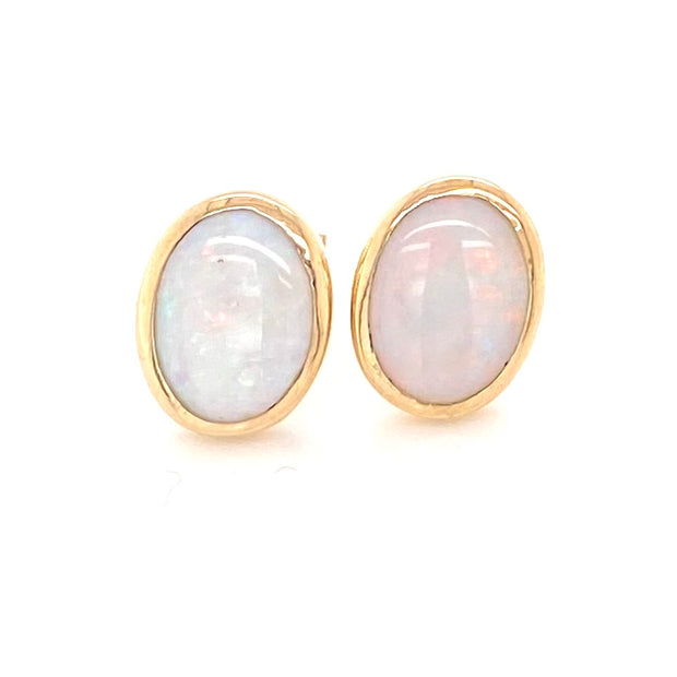 Ørestikker med ægte solide krystal opaler fra Australien indfattet i 14 karat guld.