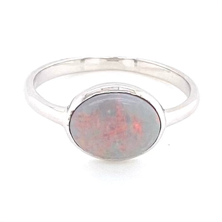 Ægte solid crystal opal fra Australien indfattet i sterling sølv.