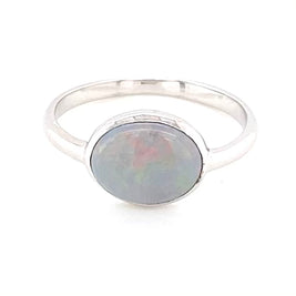 Ægte solid crystal opal fra Australien indfattet i sterling sølv.