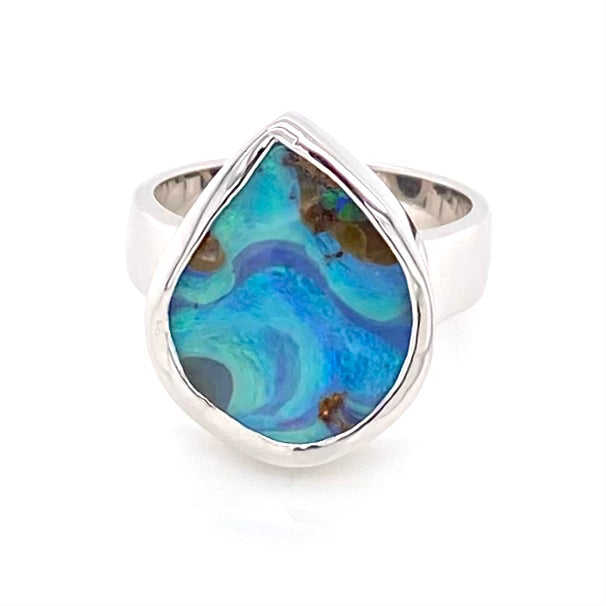 Ægte solid boulder opal fra Australien indfattet i sterling sølv.