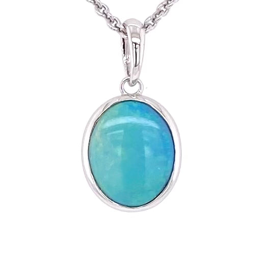 Vedhæng med en ægte solid krystal opal fra Australien indfattet i rhodineret sterling sølv.