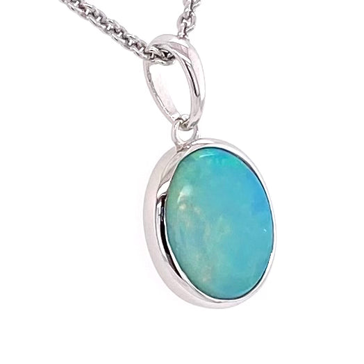 Vedhæng med en ægte solid krystal opal fra Australien indfattet i rhodineret sterling sølv.