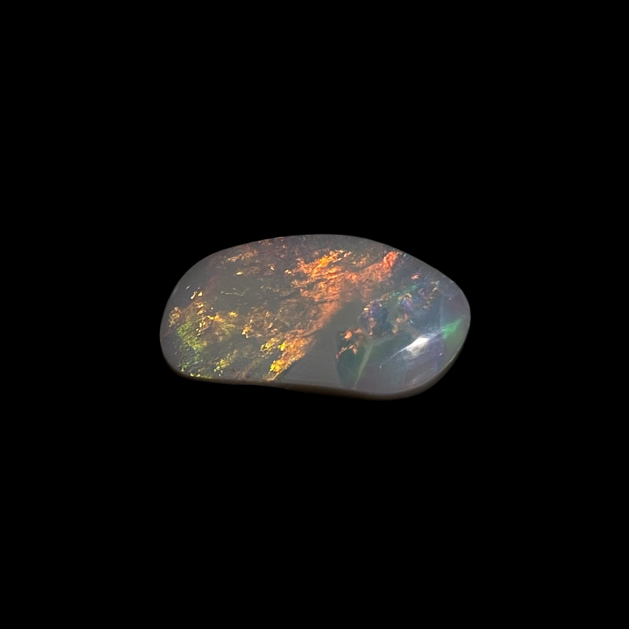 Massiver dunkler Opal – 11477