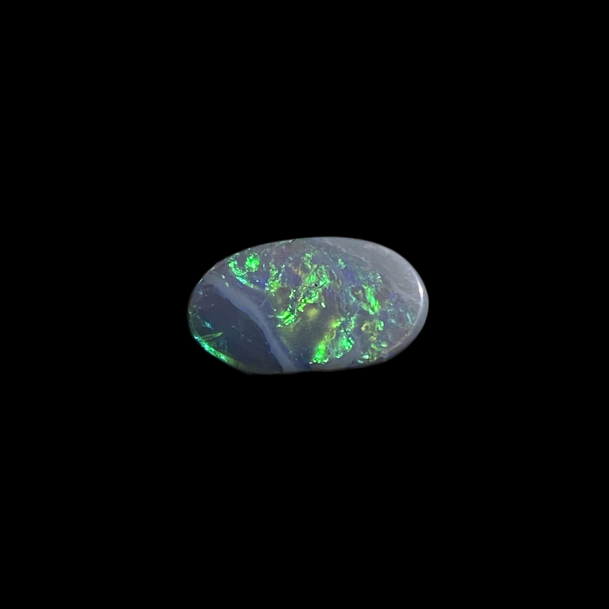 Solid mørk opal – 11526