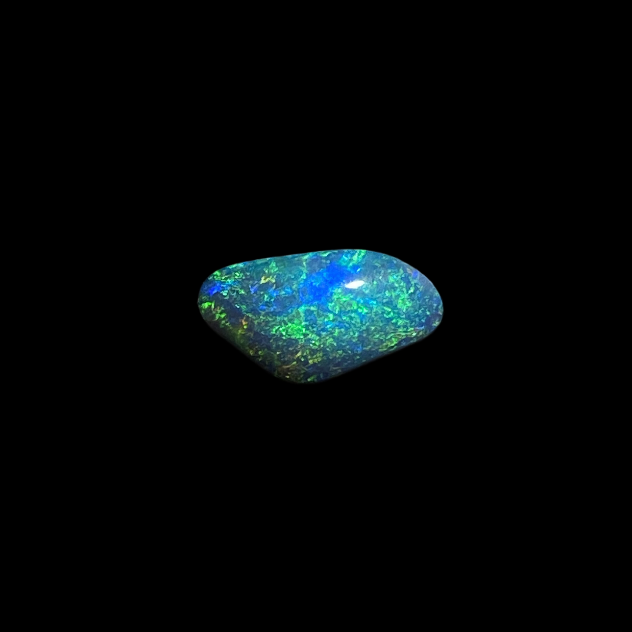 Solid black opal – 11588