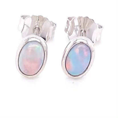 Studs - Solid opal See 199