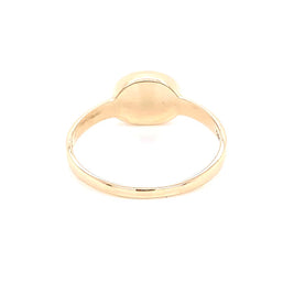 Ring med solid crystal opal fra Australien indfattet i 14 kt. guld. Kommer med certifikat. 