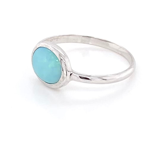 Ægte solid crystal opal fra Australien indfattet i sterling sølv.