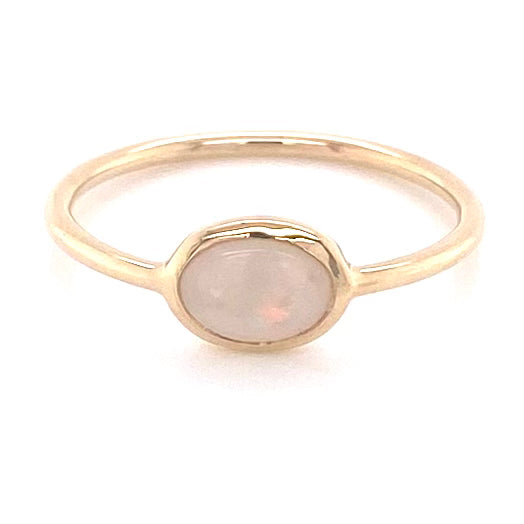 Ægte solid crystal opal fra Australien indfattet i 14 karat guld.