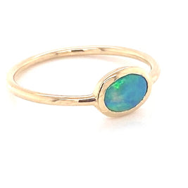 Ægte solid crystal opal fra Australien indfattet i 14 karat guld.