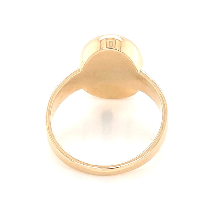 Ring med ægte solid crystal opal fra Australien indfattet i 14 karat. guld. Opalen vejer 3,37 ct.