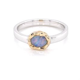 Ægte solid crystal opal fra Australien indfattet i 14 karat guld og sterling sølv.