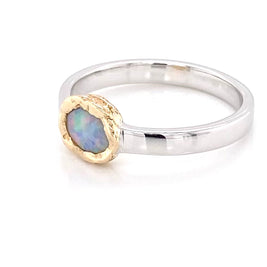 Ægte solid crystal opal fra Australien indfattet i 14 karat guld og sterling sølv.