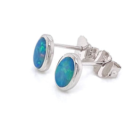 Ørestikker med ægte solide crystal opaler fra Australien indfattet i sterling sølv.