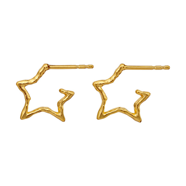 Den nye Zara hoop er en elegant gentænkning af den klassiske creol-ørering, der forener et moderne look med den tidløse stjerne, der symboliserer håb og retning.