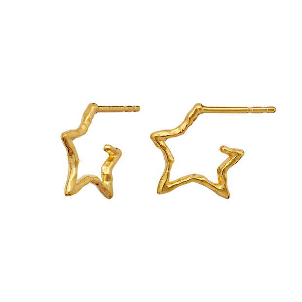 Den nye Zara hoop er en elegant gentænkning af den klassiske creol-ørering, der forener et moderne look med den tidløse stjerne, der symboliserer håb og retning.